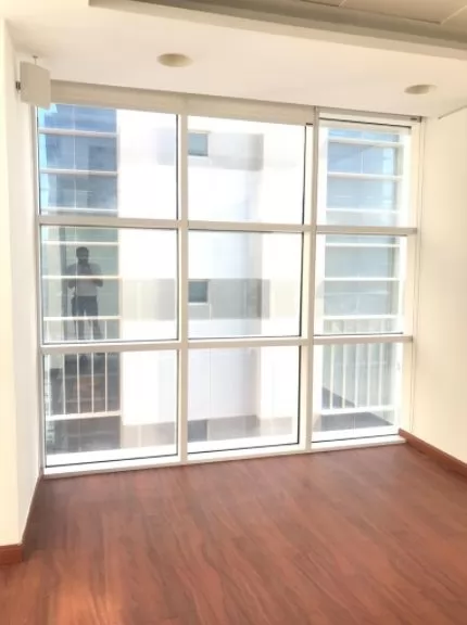 Reklam Hazır Mülk U/F Ofis  kiralık içinde Doha #13988 - 5  image 